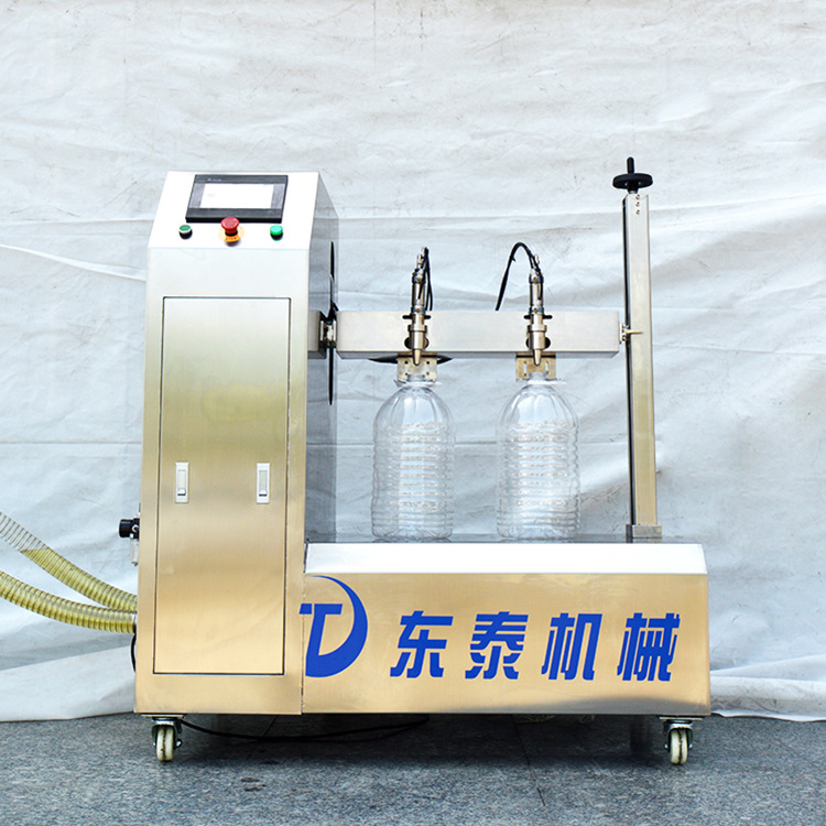 俱往矣，數(shù)風(fēng)流人物，還看東泰半自動食用油灌裝機(jī)
